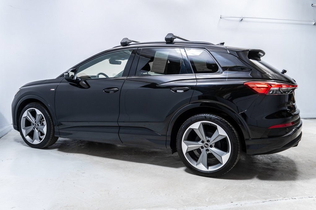 Used 2025 Audi Q4 e-tron Premium Plus w/ Premium Plus AWD/4WD image 2