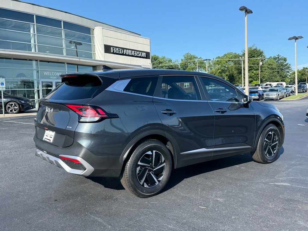 New 2025 Kia Sportage LX image 3