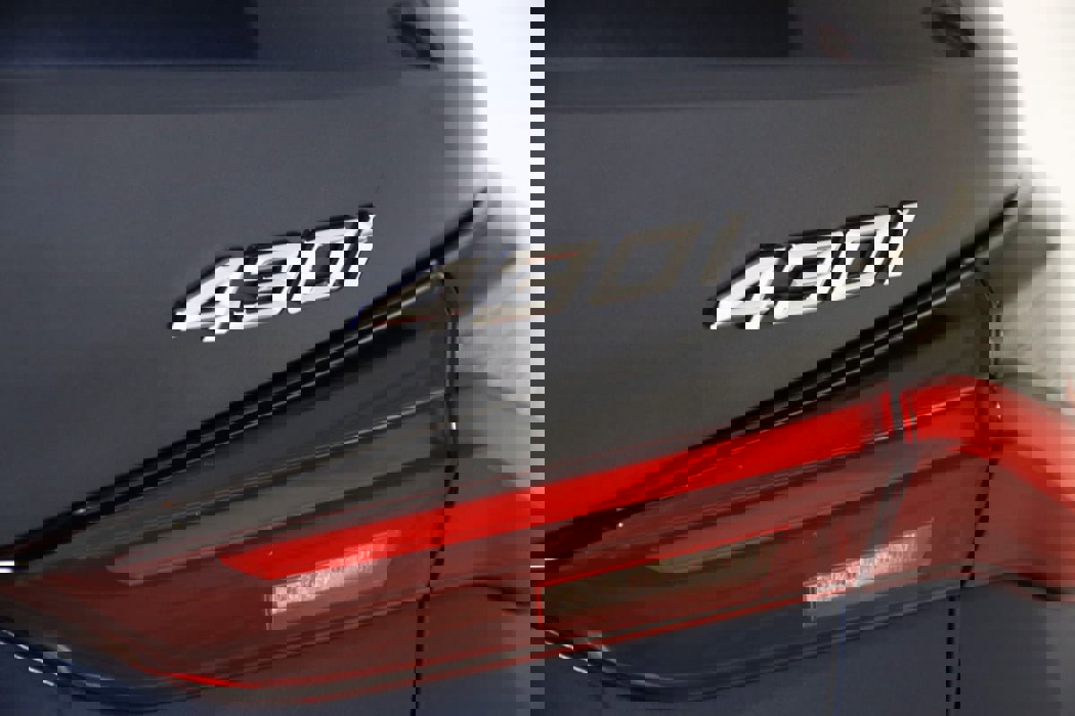 Used 2021 BMW 430i Convertible w/ Premium Package image 13