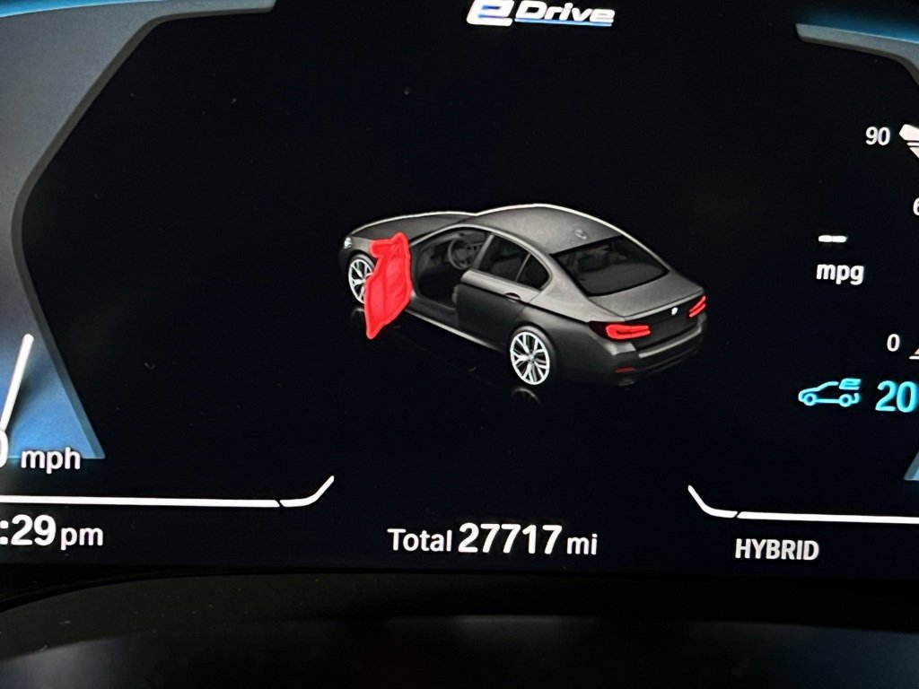 Used 2023 BMW 530e w/ M Sport Package image 41