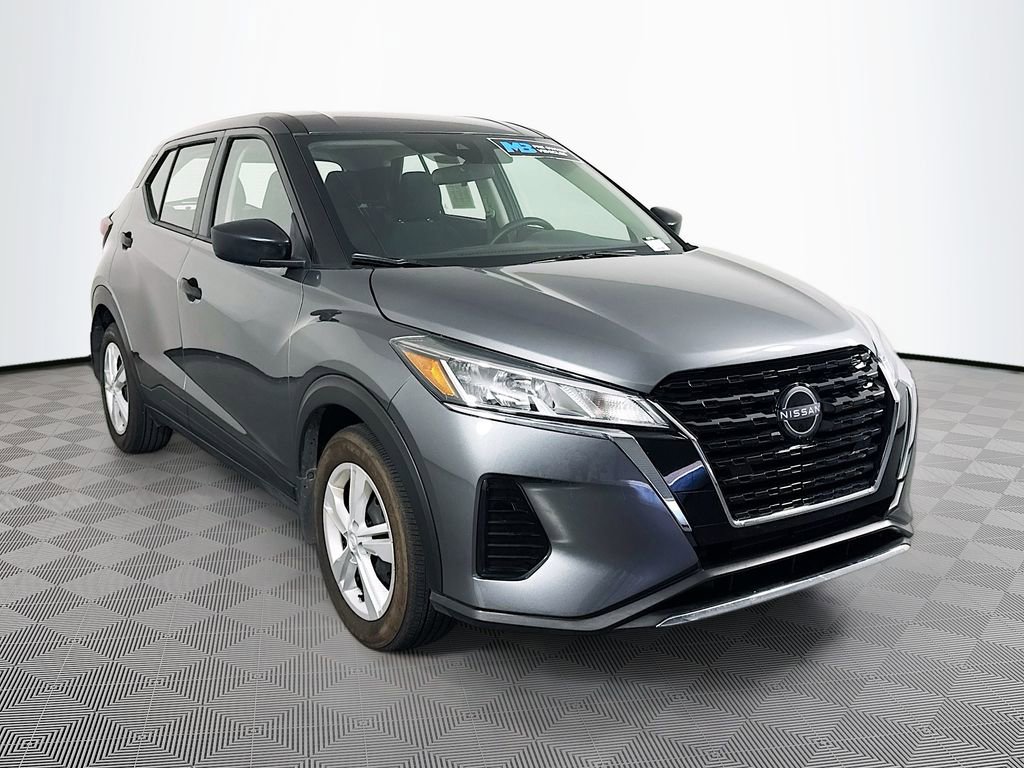 Used 2024 Nissan Kicks S image 3