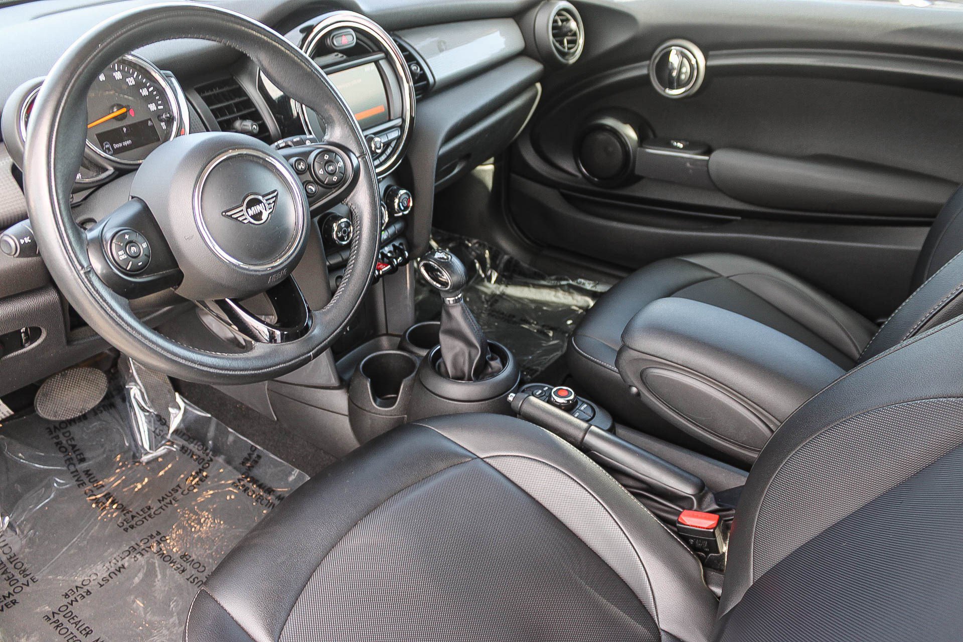 Used 2019 MINI Cooper 2-Door Hardtop image 19