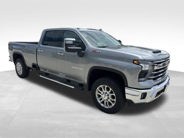 Used 2025 Chevrolet Silverado 2500 LTZ w/ LTZ Plus Package AWD/4WD image 5