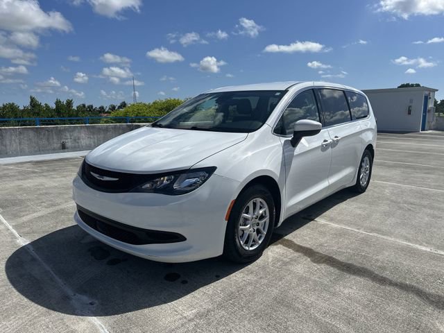 Used 2023 Chrysler Voyager LX FWD image 20