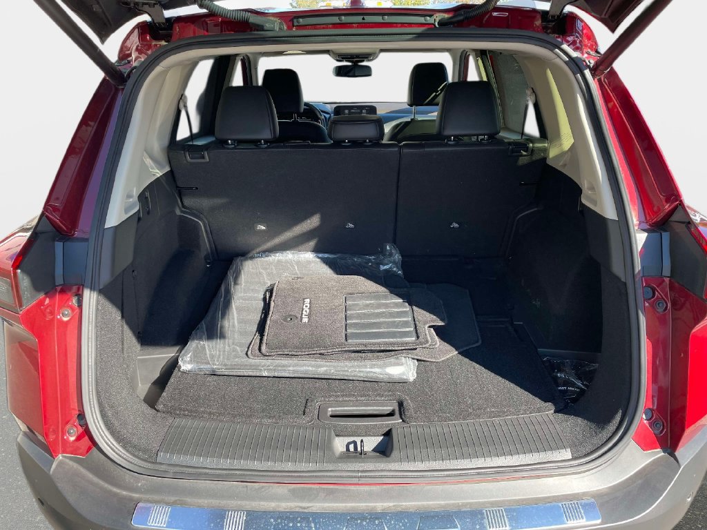 Used 2023 Nissan Rogue Platinum w/ Platinum Premium Package AWD/4WD image 14