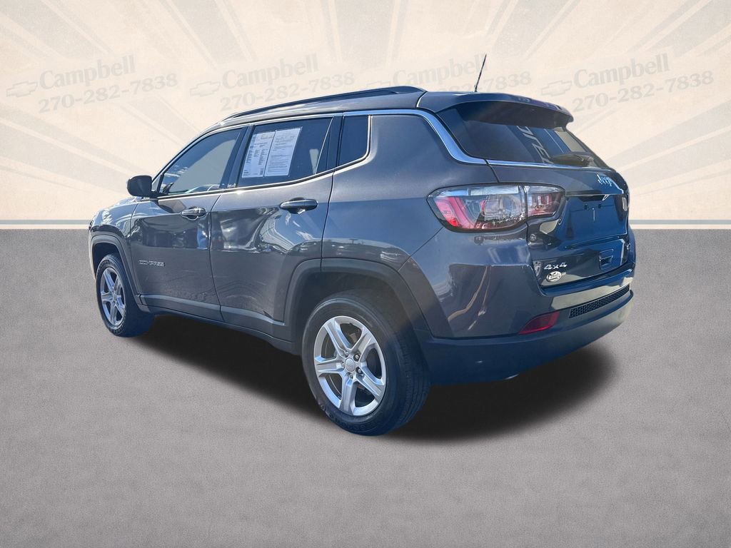 Used 2023 Jeep Compass Latitude image 3