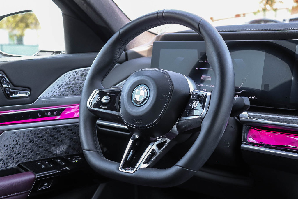 Certified 2023 BMW i7 xDrive60 AWD/4WD image 15