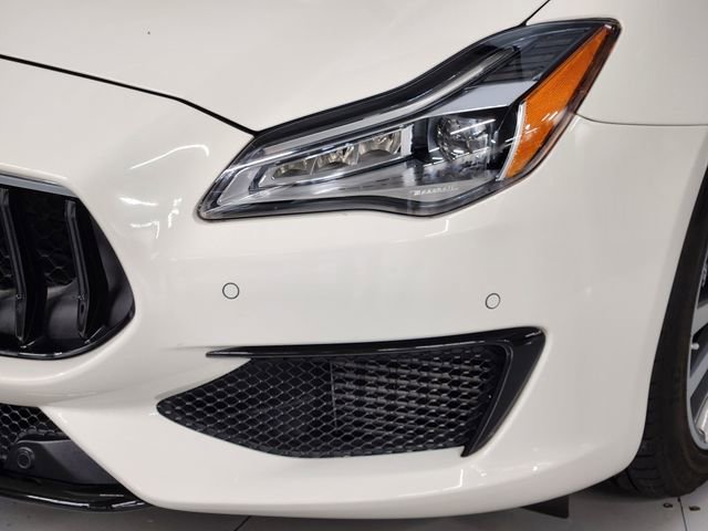 Used 2022 Maserati Quattroporte Modena RWD image 12