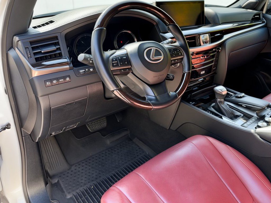 Used 2021 Lexus LX 570 4WD w/ Sport Package image 4