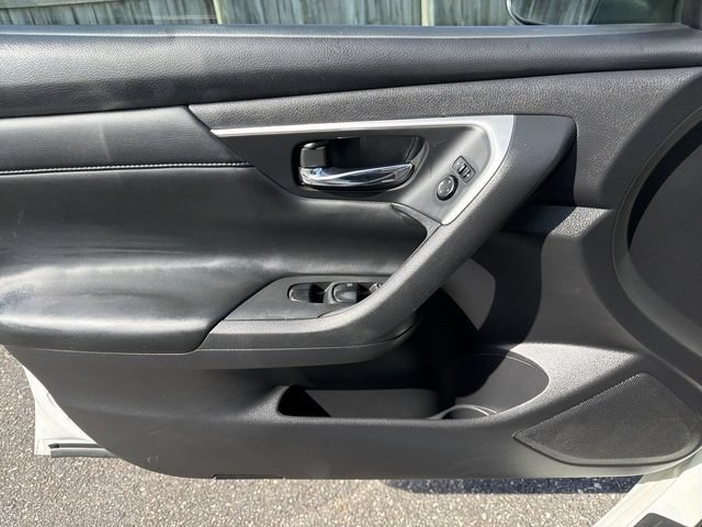 Used 2018 Nissan Altima 2.5 SR w/ SR Midnight Edition FWD image 23