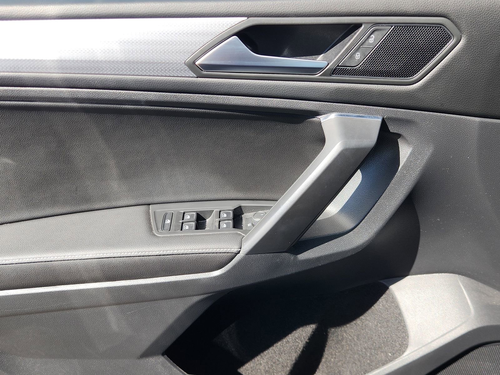 Used 2023 Volkswagen Tiguan S w/ Driver Assistance Package image 26