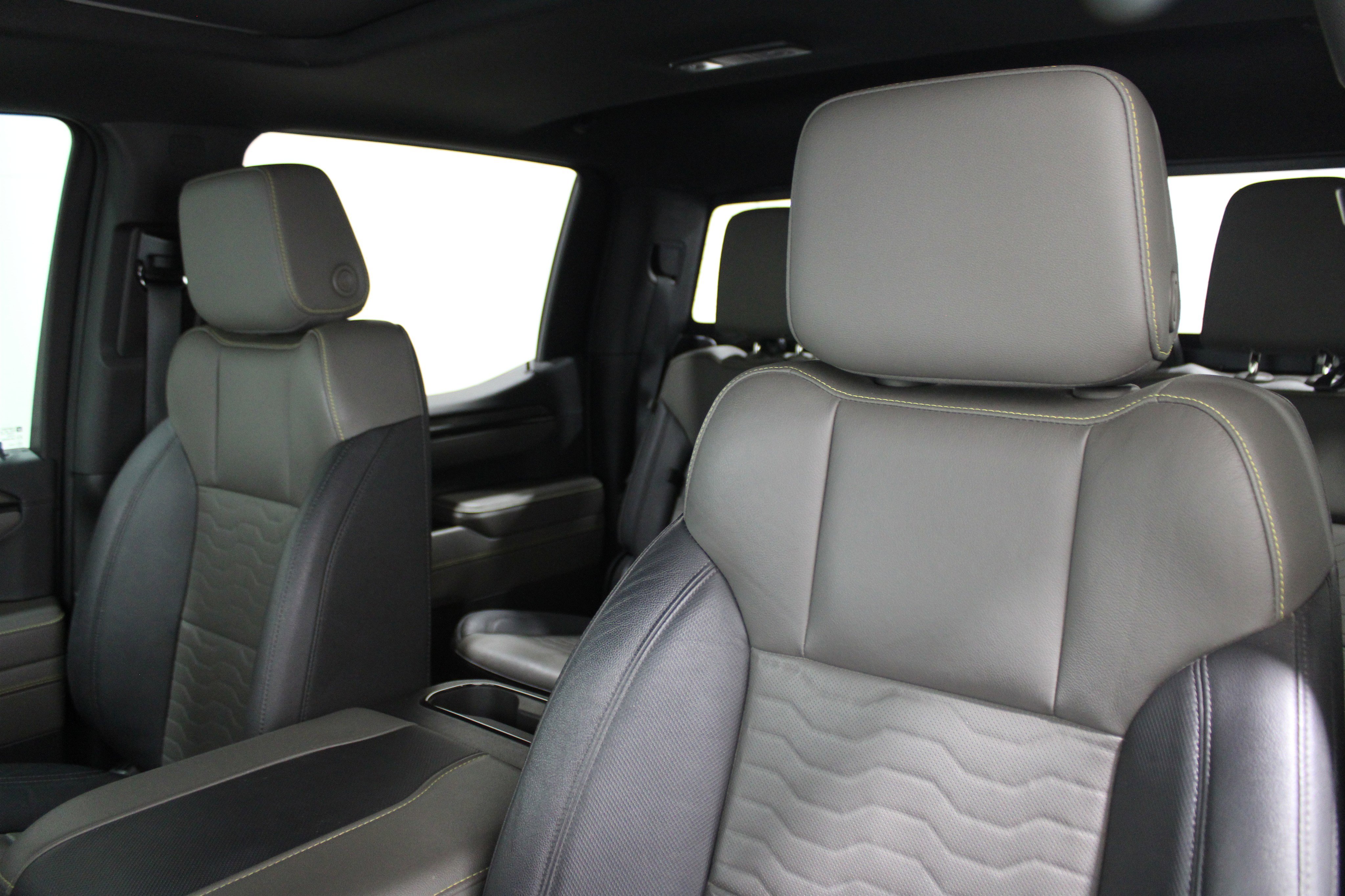 Used 2023 Chevrolet Silverado 1500 ZR2 image 5