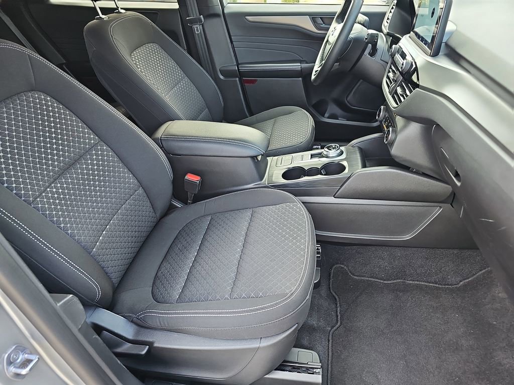 Used 2023 Ford Escape Active image 11