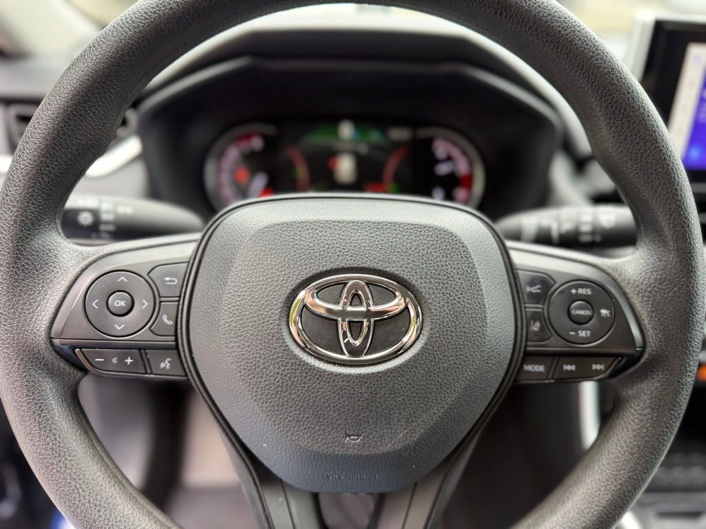 Certified 2025 Toyota RAV4 XLE image 34