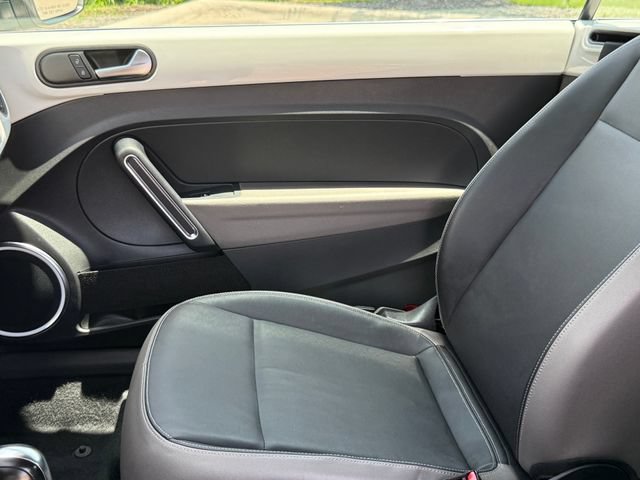 Used 2013 Volkswagen Beetle 2.5 FWD image 13