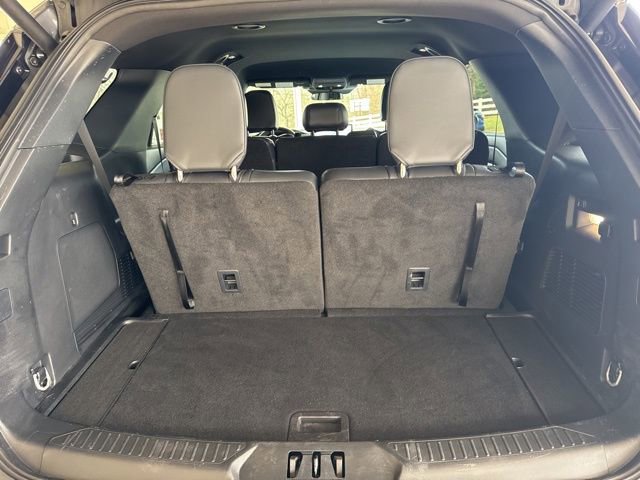 Used 2025 Ford Explorer ST-Line w/ ST-Line Street Pack image 35
