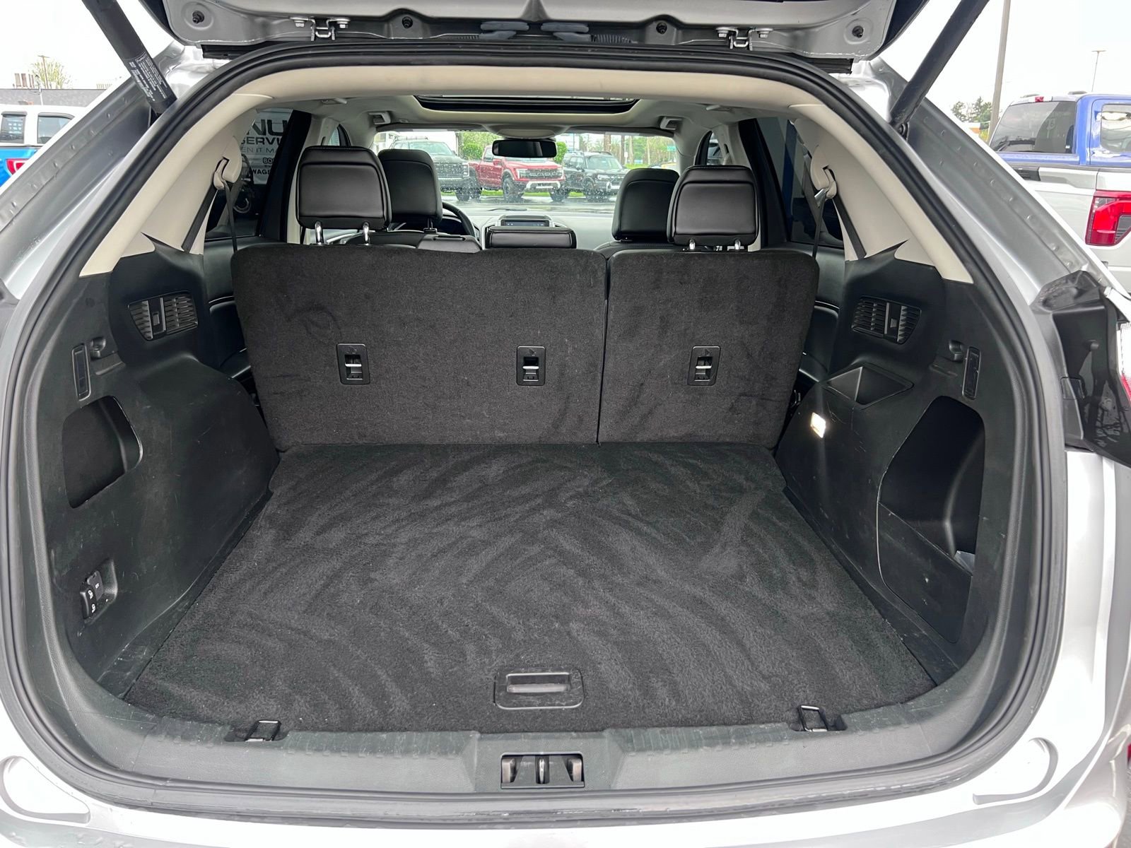 Used 2022 Ford Edge SEL w/ Convenience Package AWD/4WD image 11