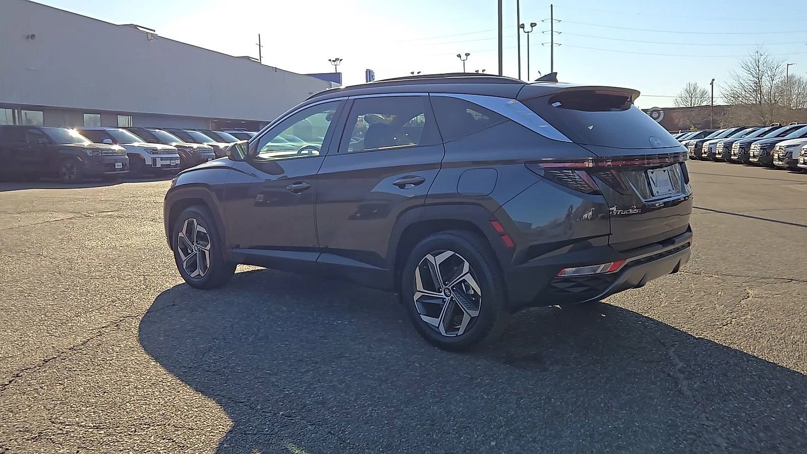 Certified 2023 Hyundai Tucson Limited w/ Cargo Package image 6