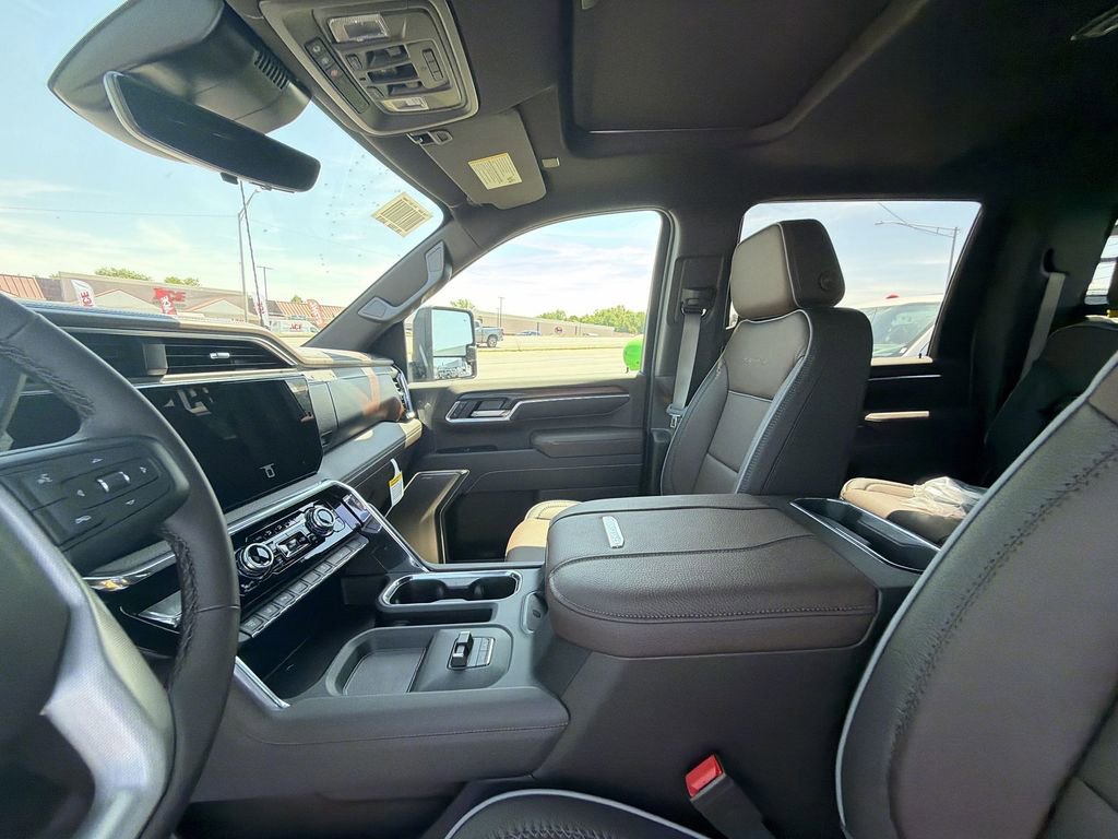 New 2026 GMC Sierra 2500 Denali w/ Denali Reserve Package AWD/4WD image 11