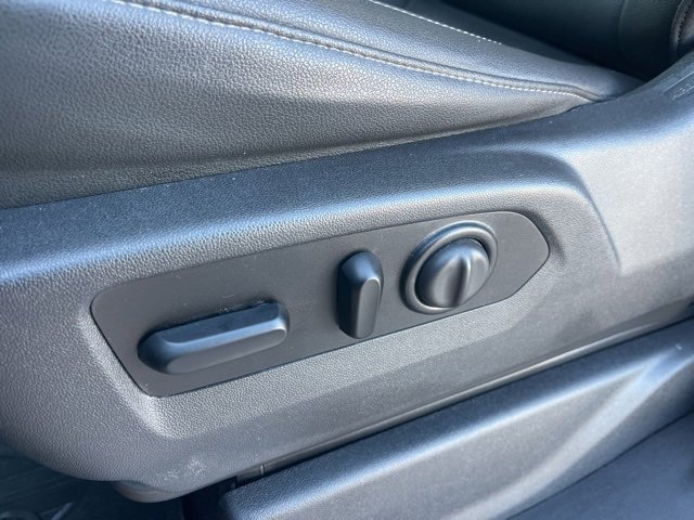 Used 2021 GMC Sierra 1500 SLT w/ SLT Premium Package image 17