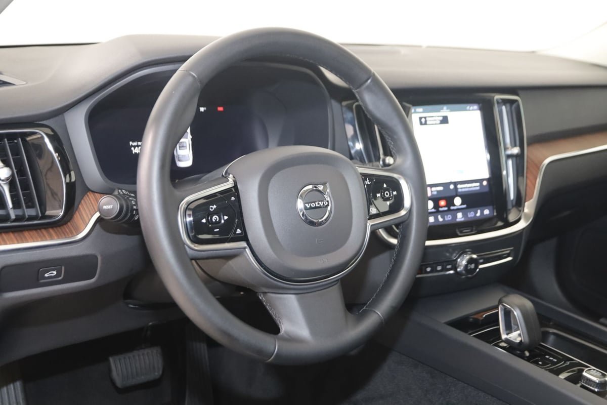 Used 2024 Volvo S60 B5 Plus AWD/4WD image 6