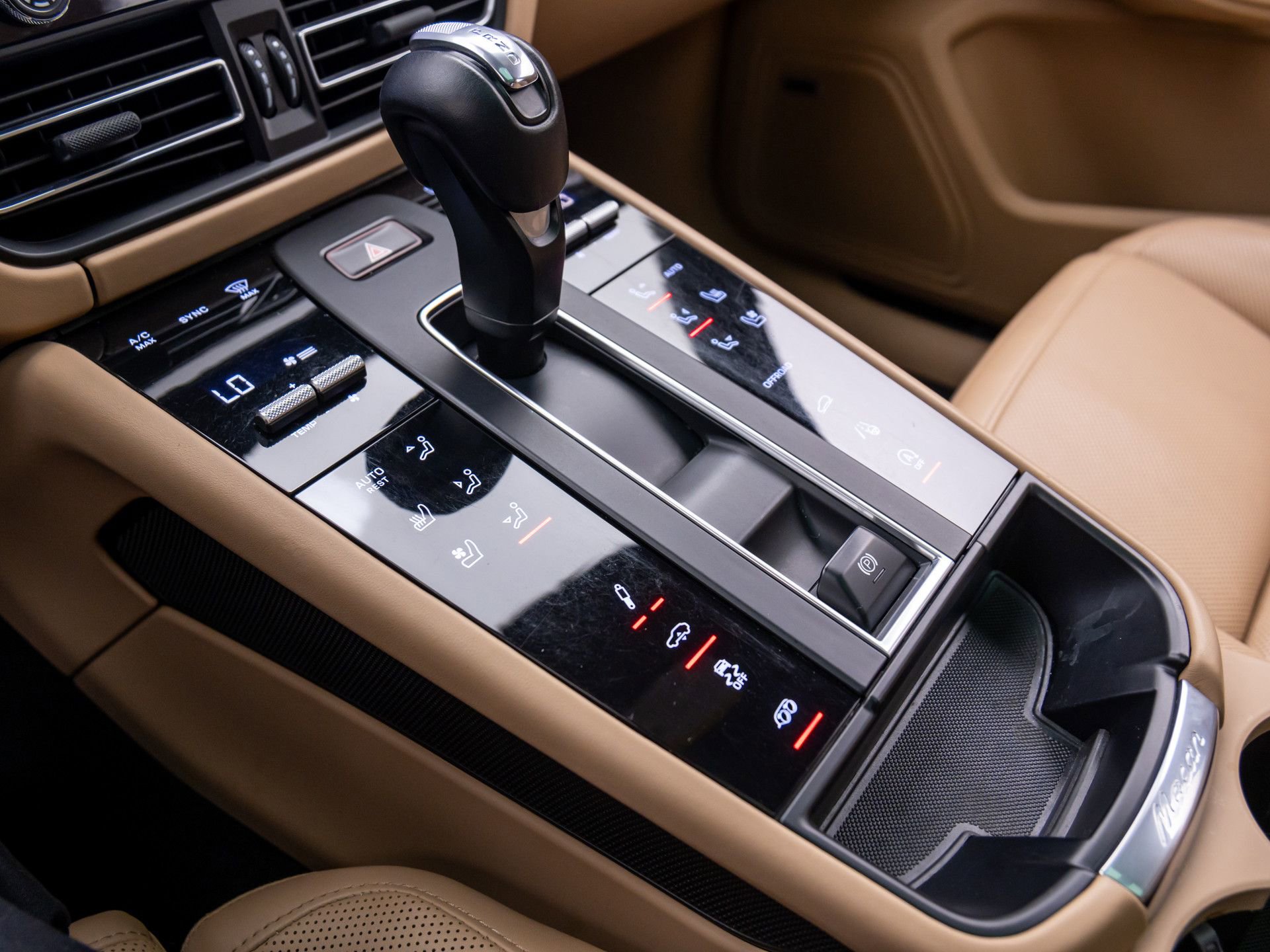 Certified 2022 Porsche Macan GTS image 12