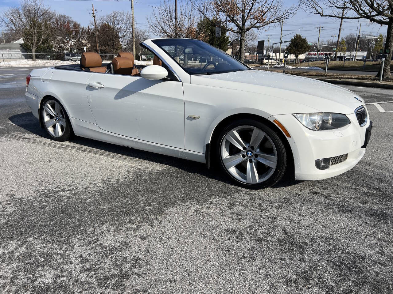 Used 2008 BMW 335i Convertible w/ Premium Pkg image 4