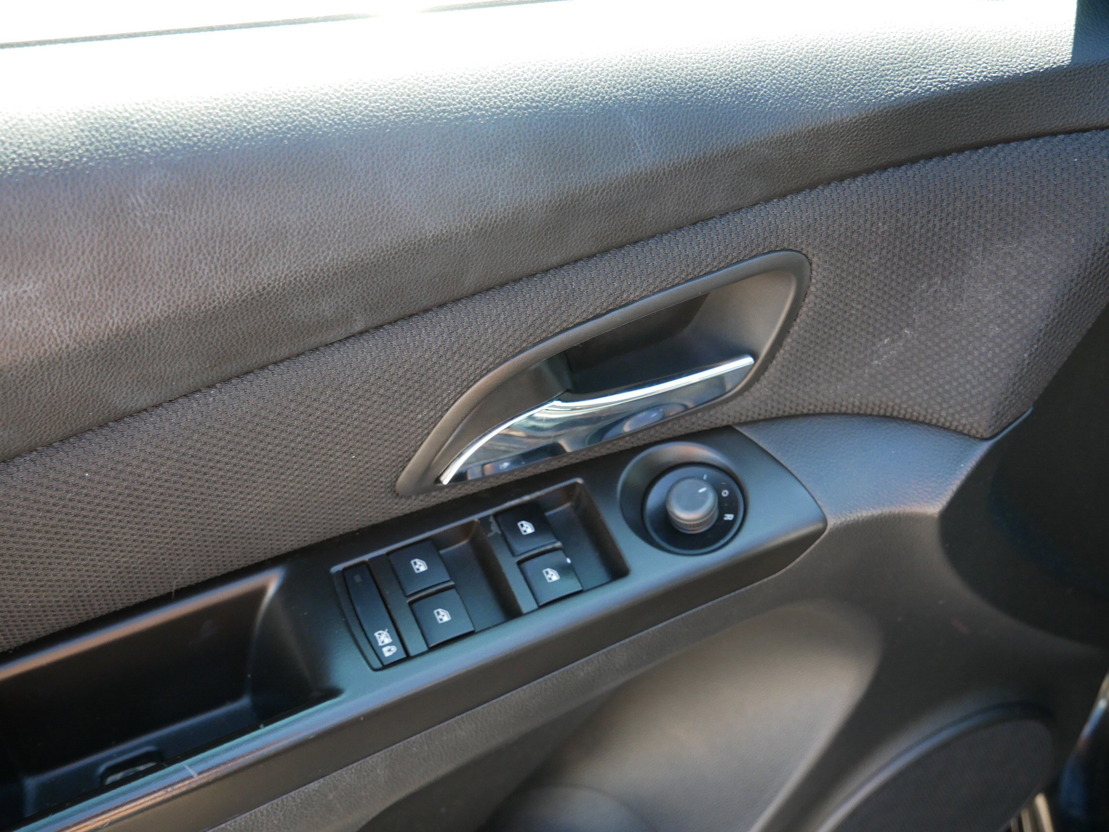 Used 2013 Chevrolet Cruze LT w/ Technology Package FWD image 20