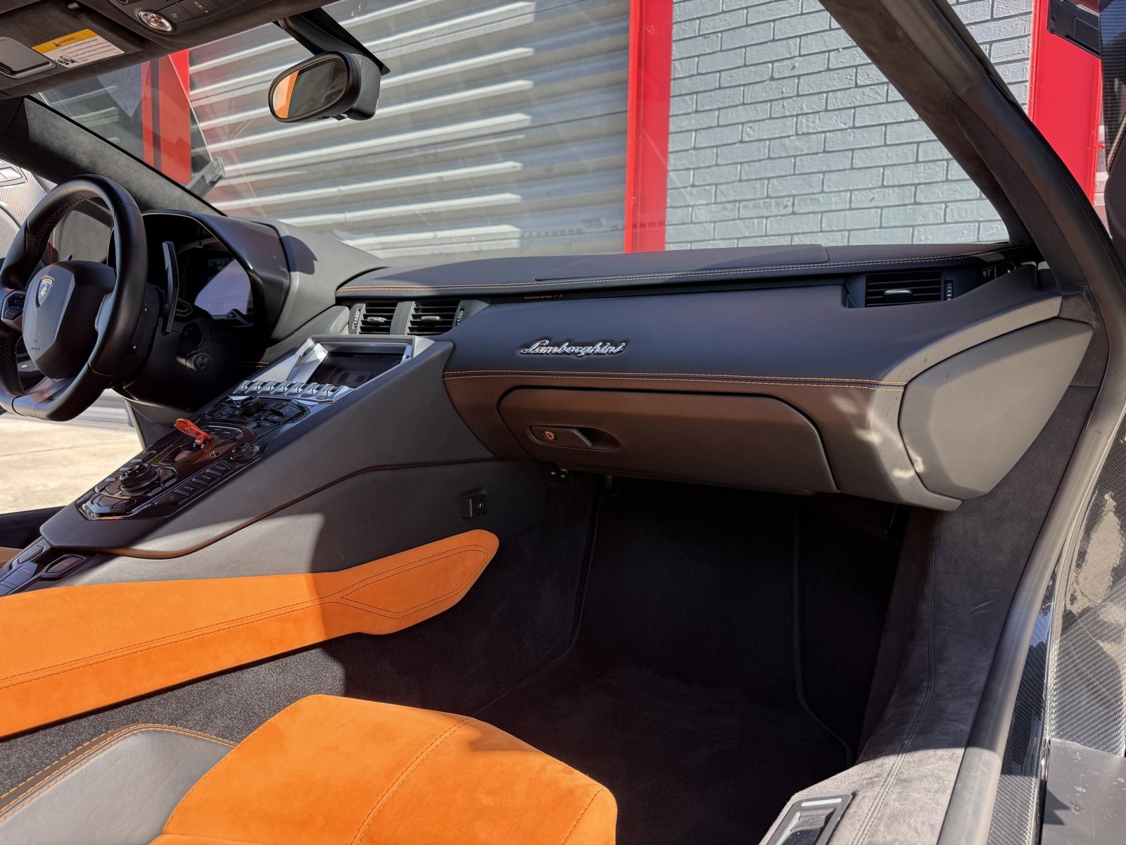 Used 2017 Lamborghini Aventador S image 17