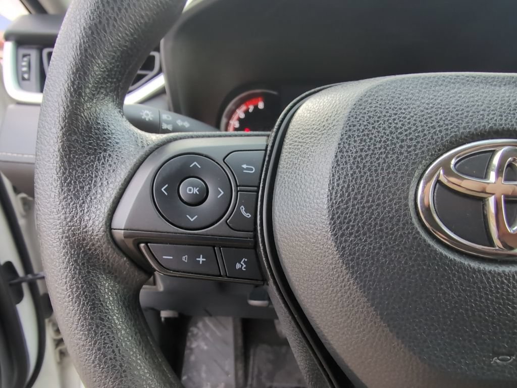 Used 2023 Toyota RAV4 XLE AWD/4WD image 17