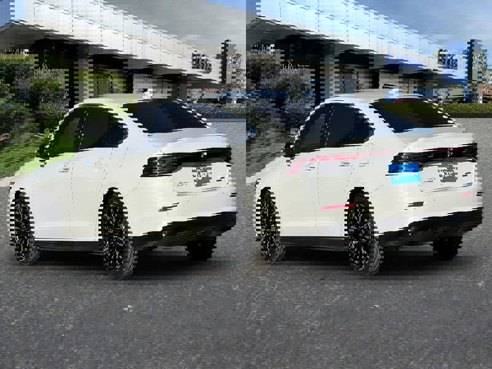 Used 2024 Honda Accord Touring image 7