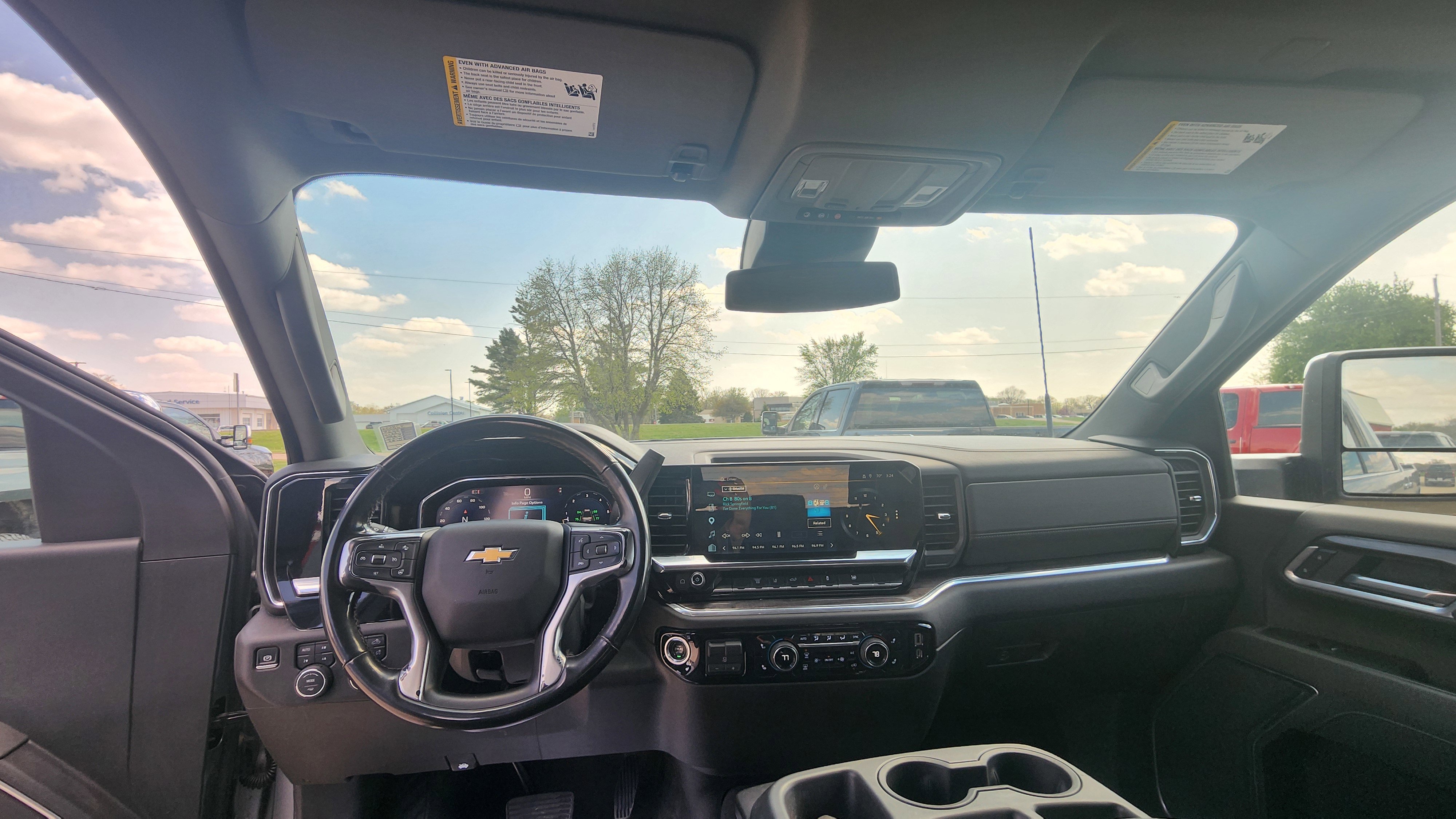 Used 2025 Chevrolet Silverado 2500 LTZ AWD/4WD image 23