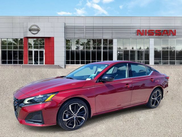Certified 2023 Nissan Altima 2.5 SR FWD image 9