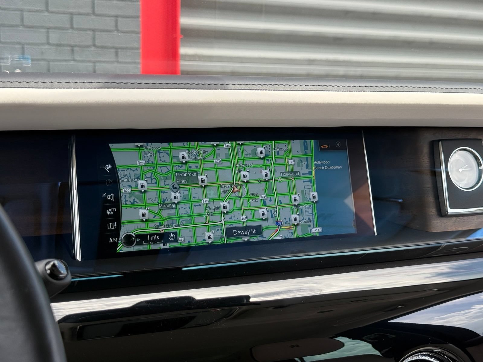 Used 2022 Rolls-Royce Phantom Sedan RWD image 55
