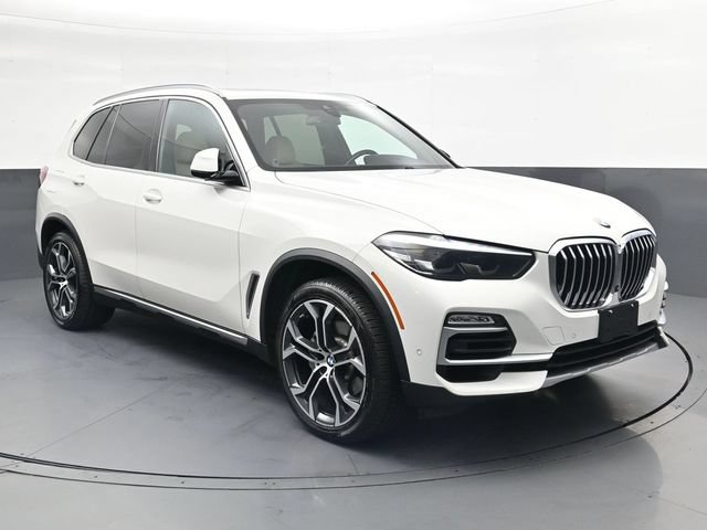 Used 2021 BMW X5 xDrive40i w/ Convenience Package AWD/4WD image 2