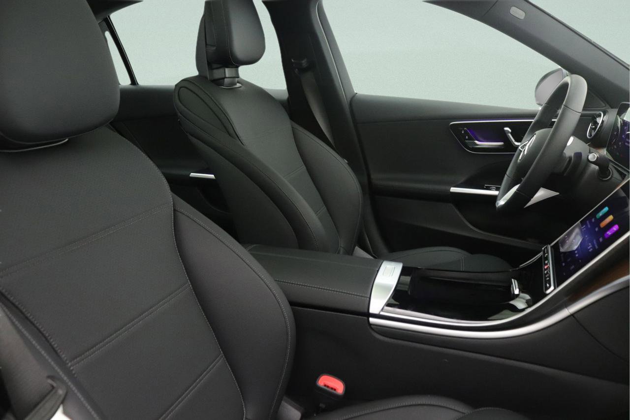 New 2026 Mercedes-Benz C 300 4MATIC Sedan image 7