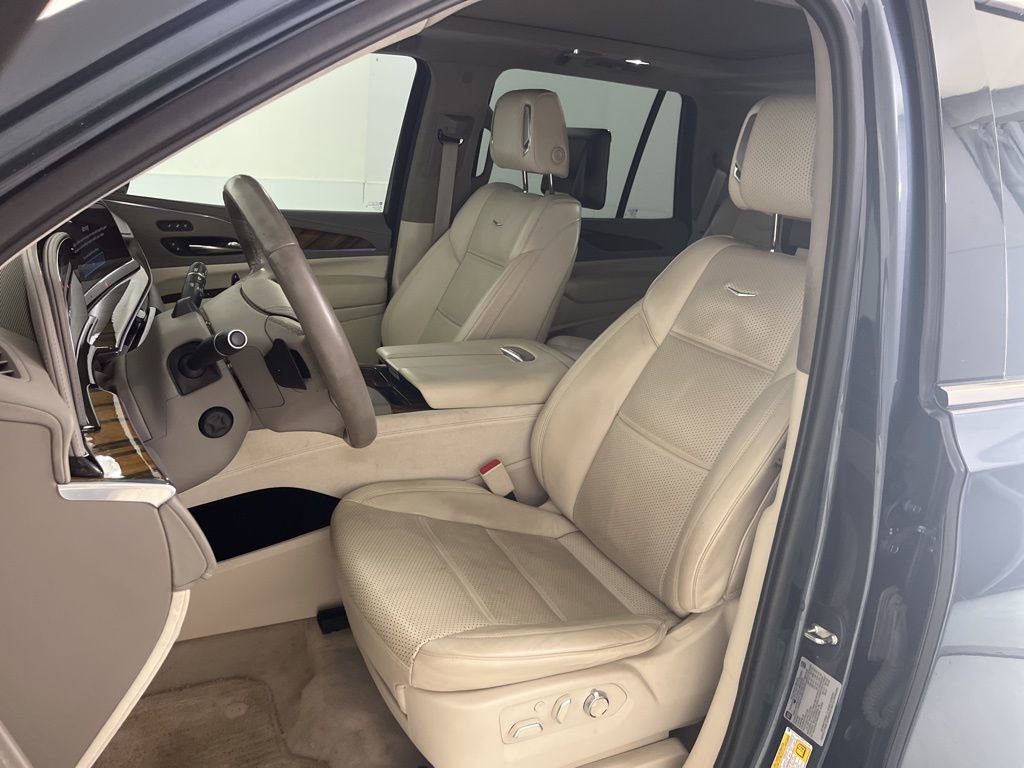 Used 2021 Cadillac Escalade Premium Luxury Platinum AWD/4WD image 18