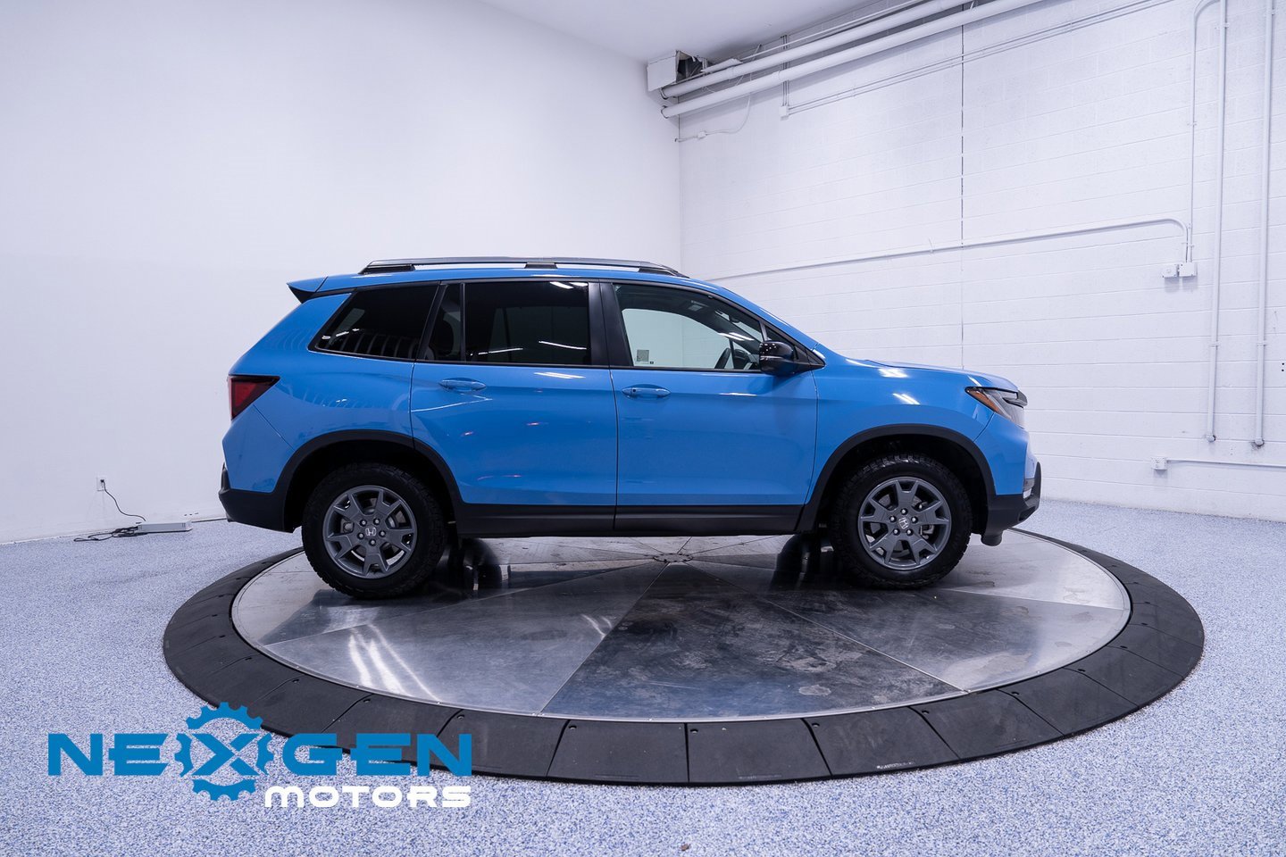 Used 2025 Honda Passport TrailSport image 34