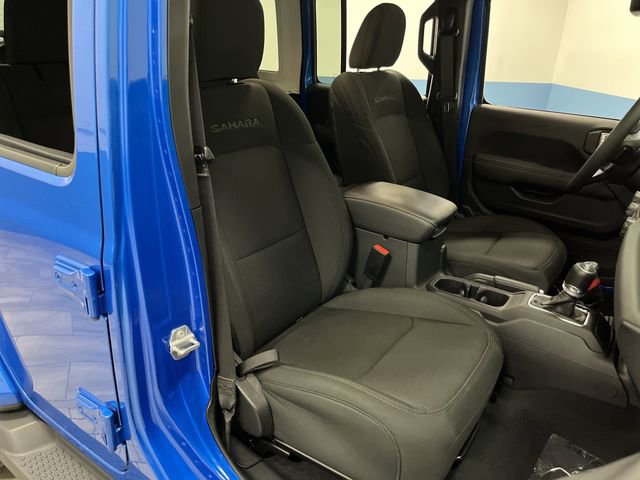 Used 2023 Jeep Wrangler Sahara w/ Safety Group image 31