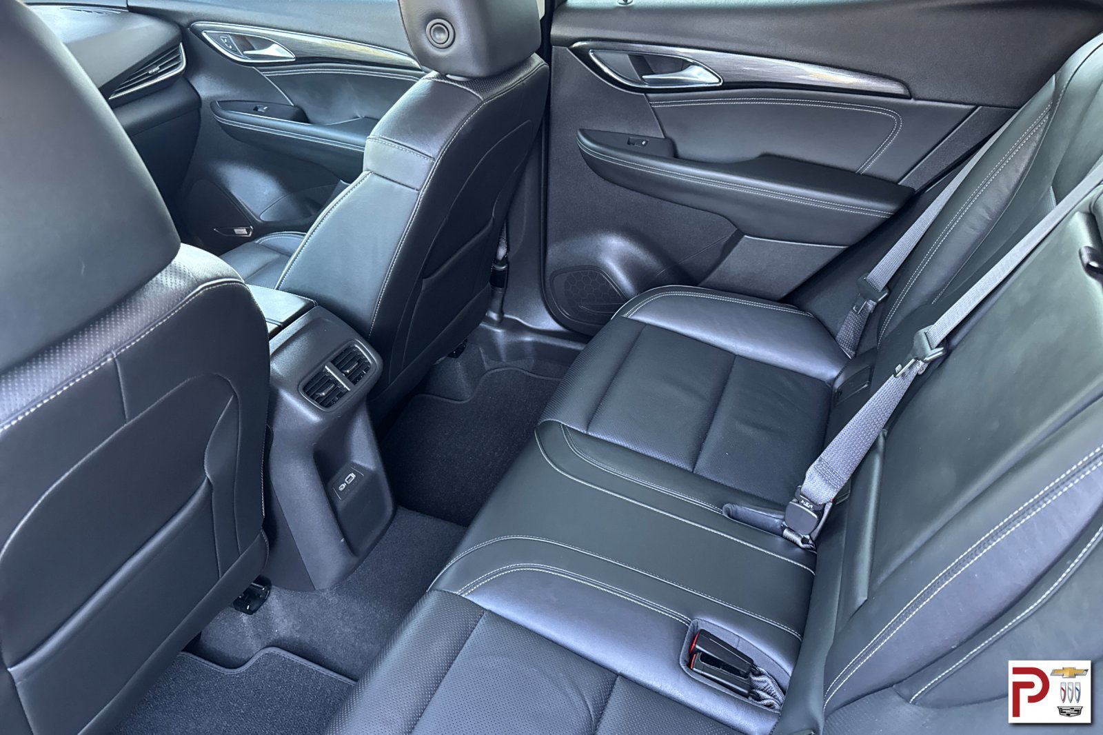 Certified 2021 Buick Envision Essence w/ Technology Package I AWD/4WD image 13