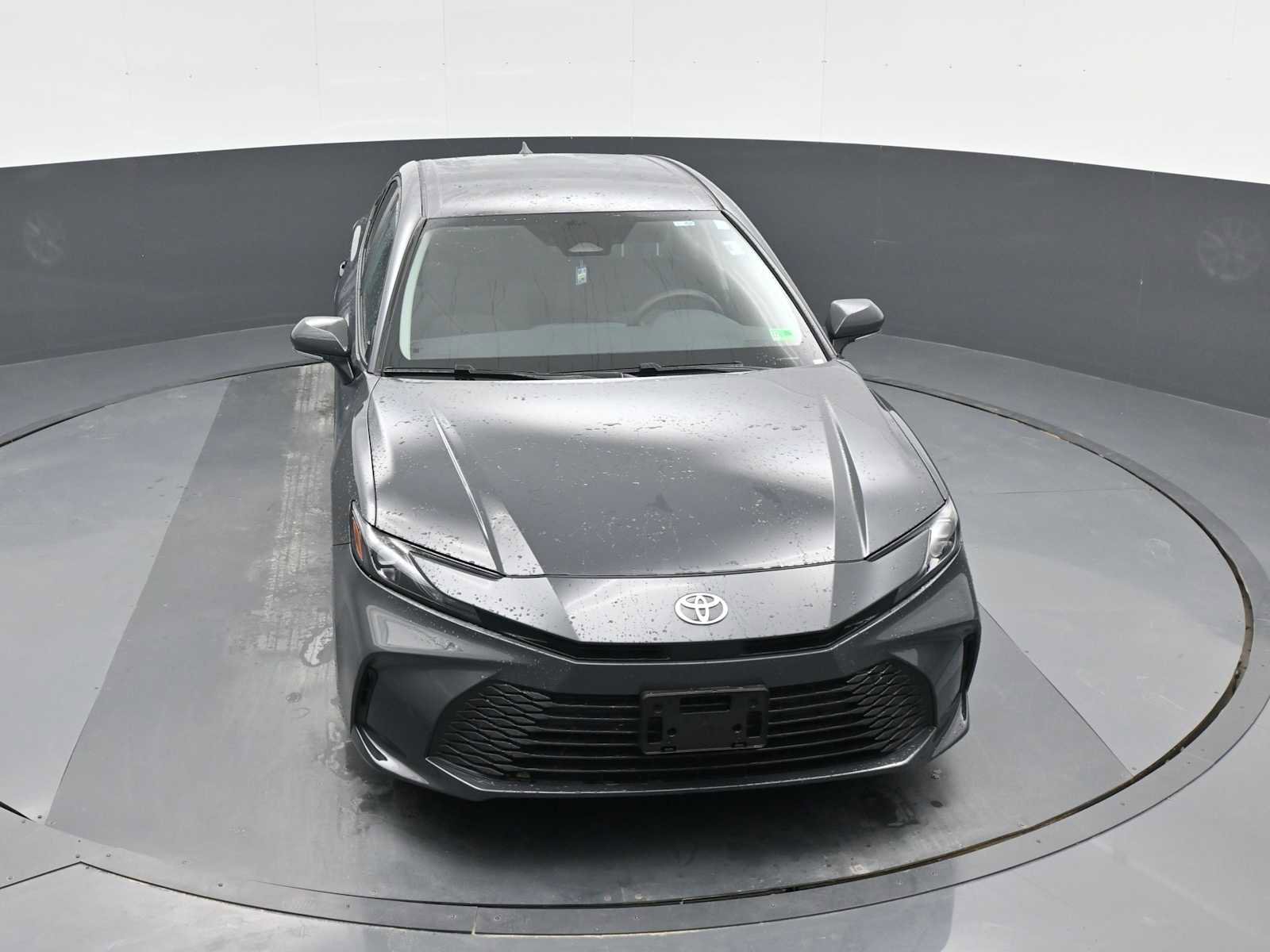 Used 2025 Toyota Camry LE image 23