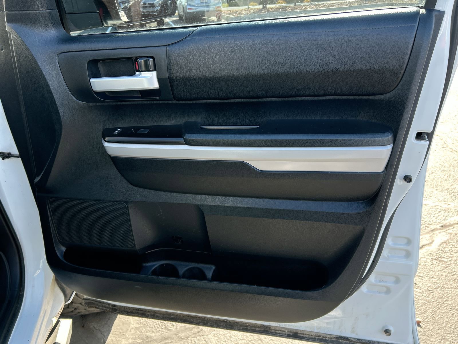 Used 2018 Toyota Tundra SR5 image 29