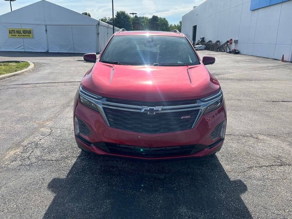 Used 2023 Chevrolet Equinox RS w/ RS Leather Package AWD/4WD image 2