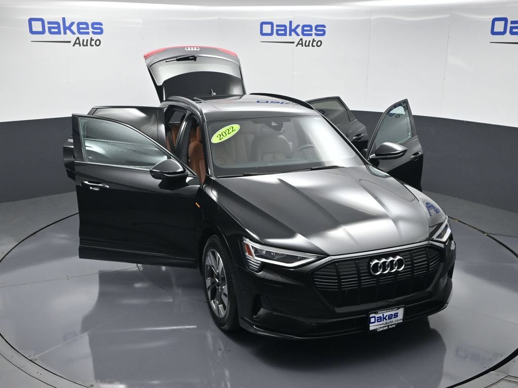 Used 2022 Audi e-tron Premium w/ Convenience Plus Package AWD/4WD image 55