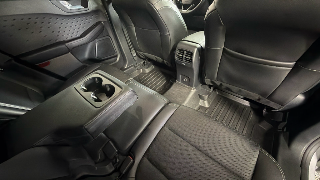 Used 2020 Ford Escape SEL FWD image 30