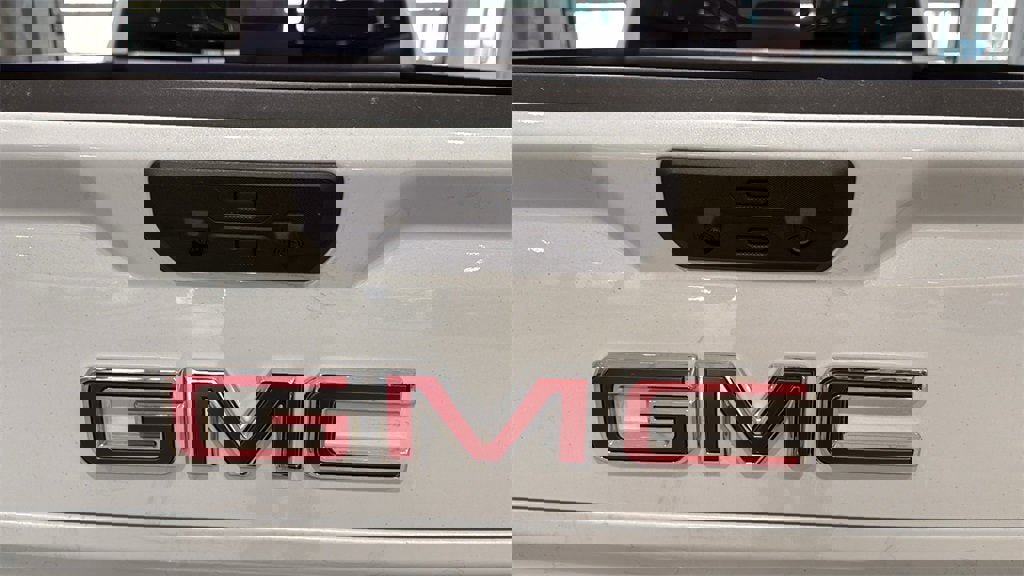 New 2026 GMC Sierra 1500 Denali image 9