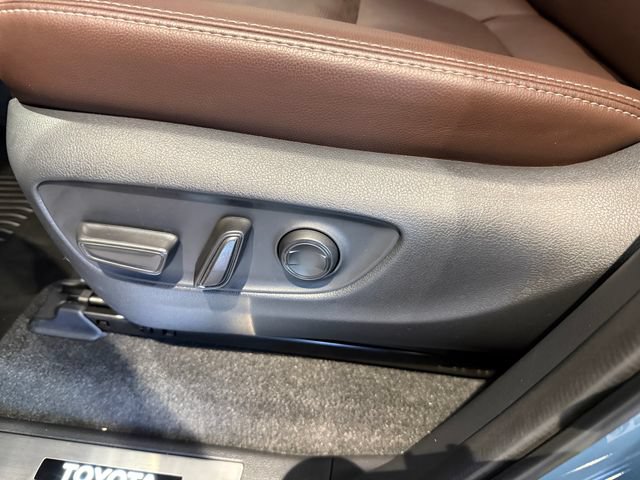 Used 2026 Toyota Land Cruiser w/ Premium Package AWD/4WD image 28