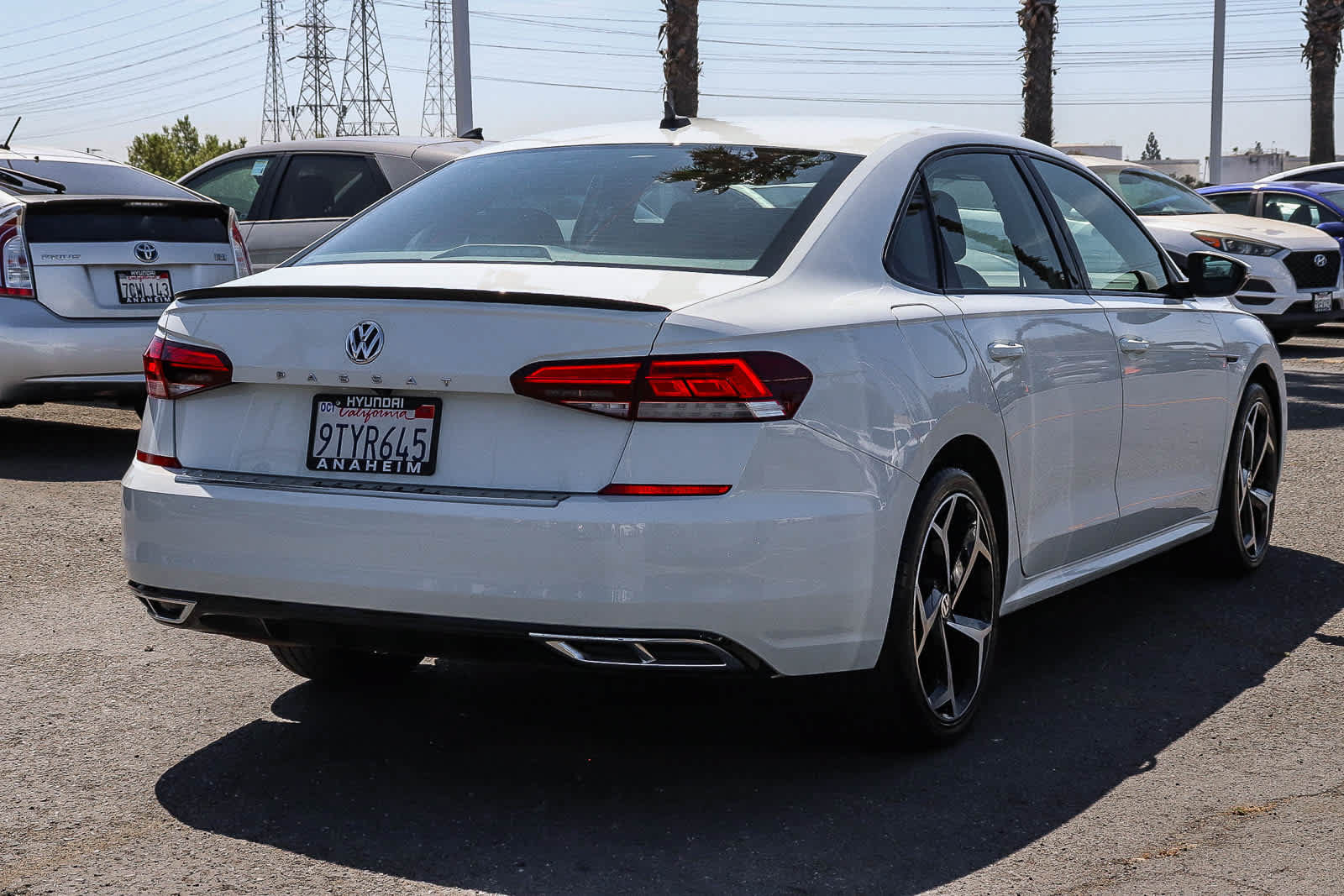 Used 2021 Volkswagen Passat 2.0T R-Line FWD image 7
