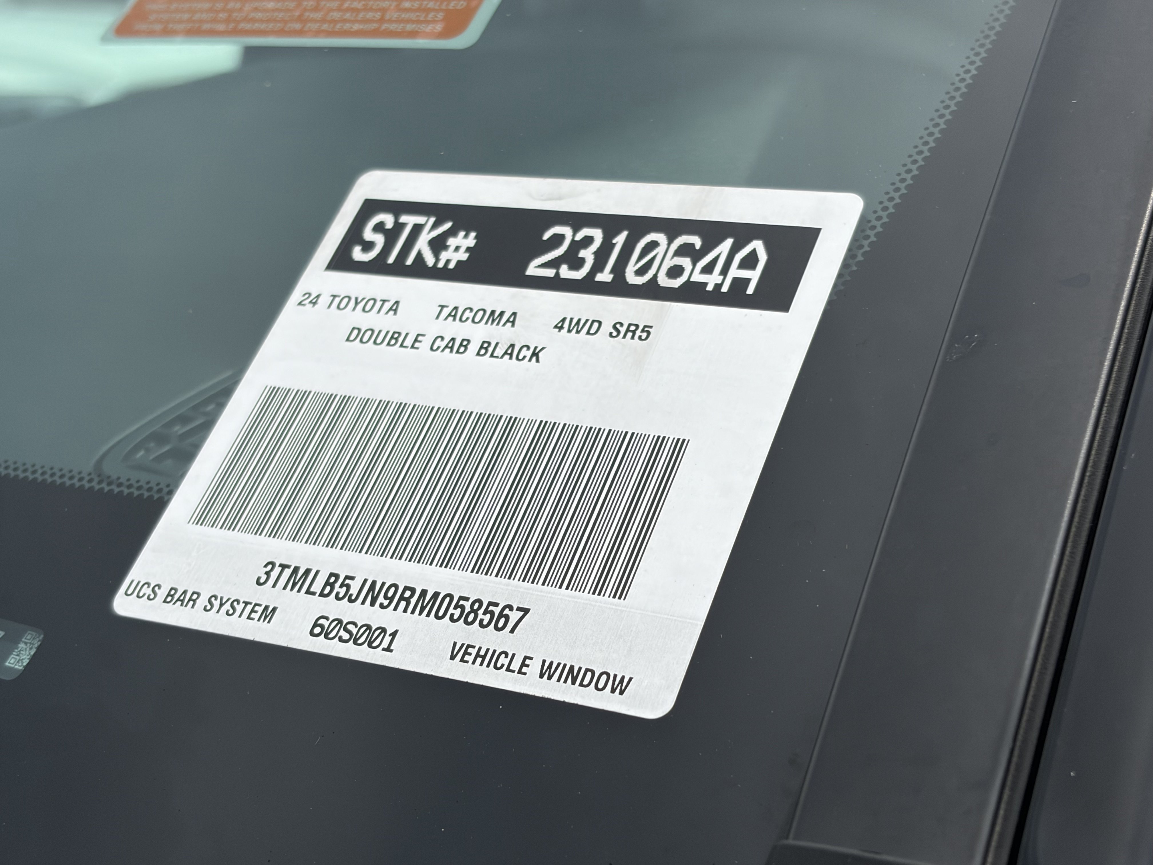 Certified 2024 Toyota Tacoma SR5 AWD/4WD image 32