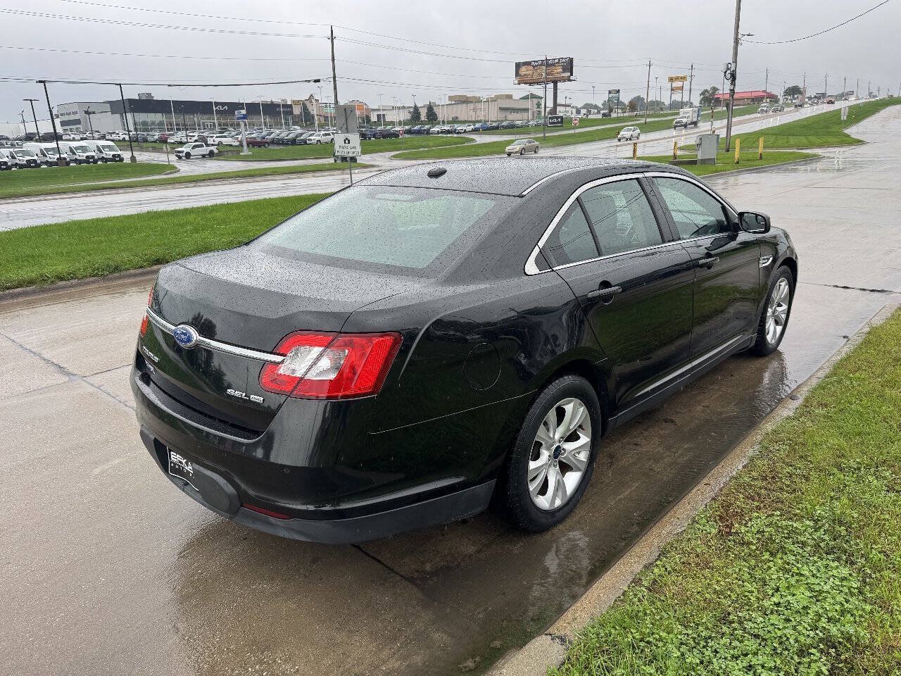 Used 2012 Ford Taurus SEL AWD/4WD image 5